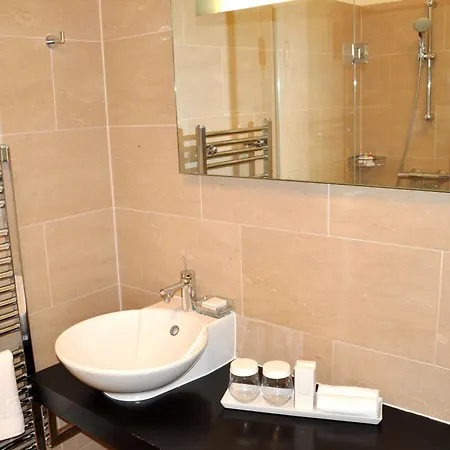 Vienna Suites